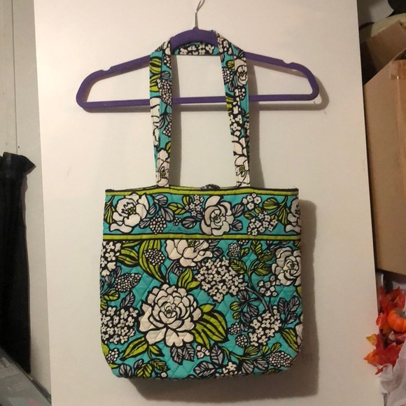 Vera Bradley Handbags - Vera Bradley Tote Purse